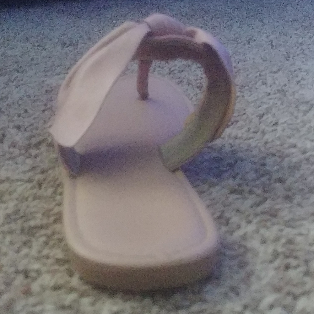 Sandles - Picture 3 of 4